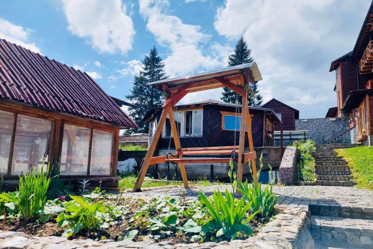 Apartamento Danrock Yablunytsya Exterior foto